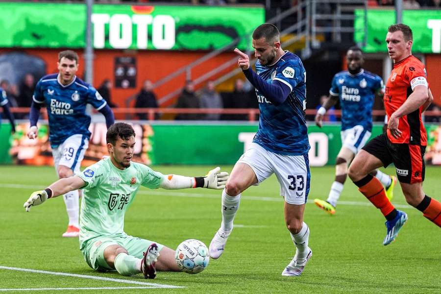 Volendam-doelman Mio Backhaus was met tien reddingen en een clean sheet de held van donderdag