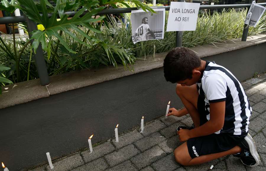 Pelé teve diagnóstico de infecção respiratória durante a semana