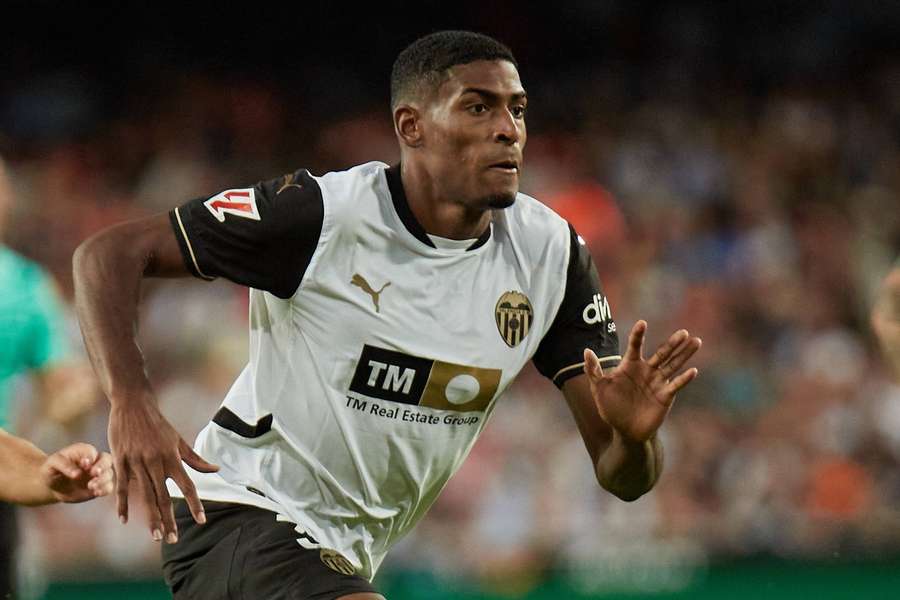 Arsenal recrute Cristhian Mosquera en provenance de Valence