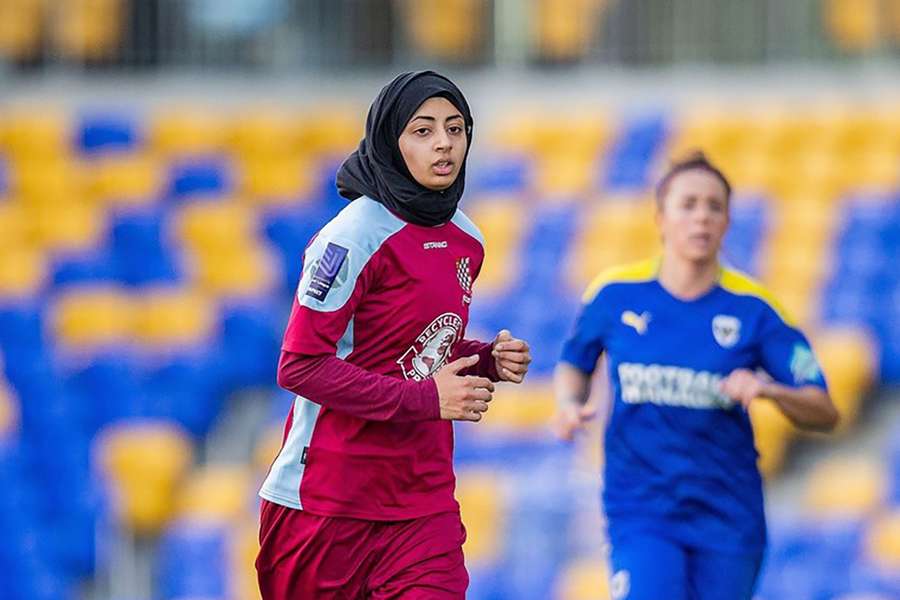 Chesham United Ladies midfielder Amina Hanif sporting a hijab