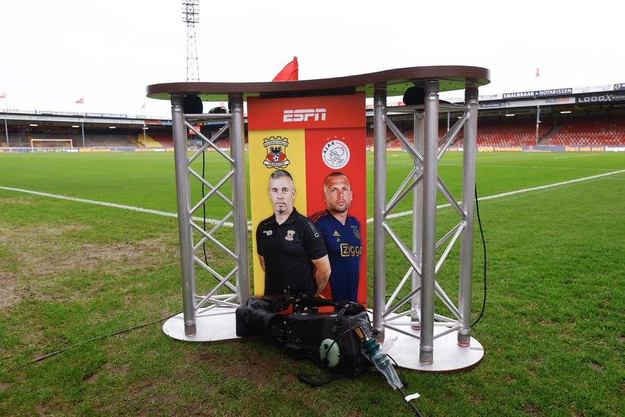 Opstellingen Go Ahead Eagles-Ajax: Baas, Brobbey en Sánchez in de basis in Deventer