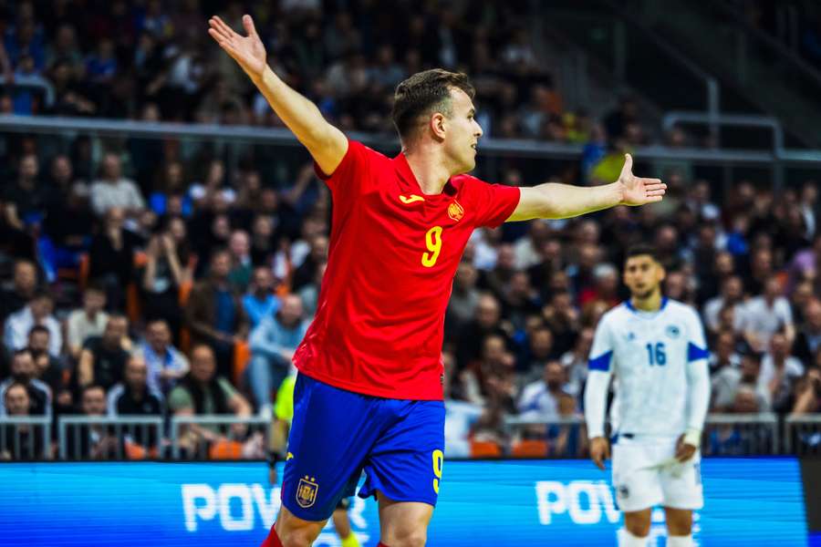 Daniel celebra su gol ante Bosnia