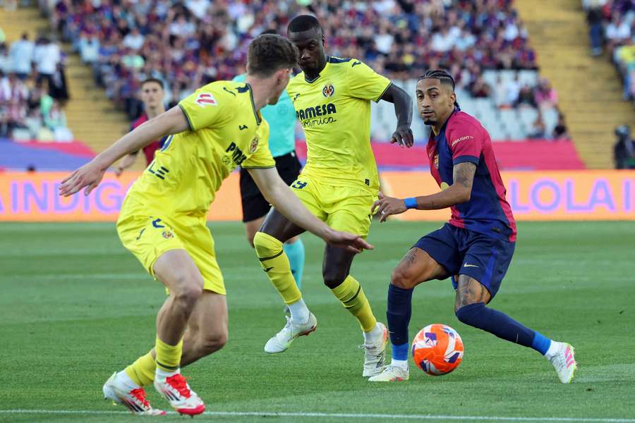 Encontro entre Villarreal e Barcelona