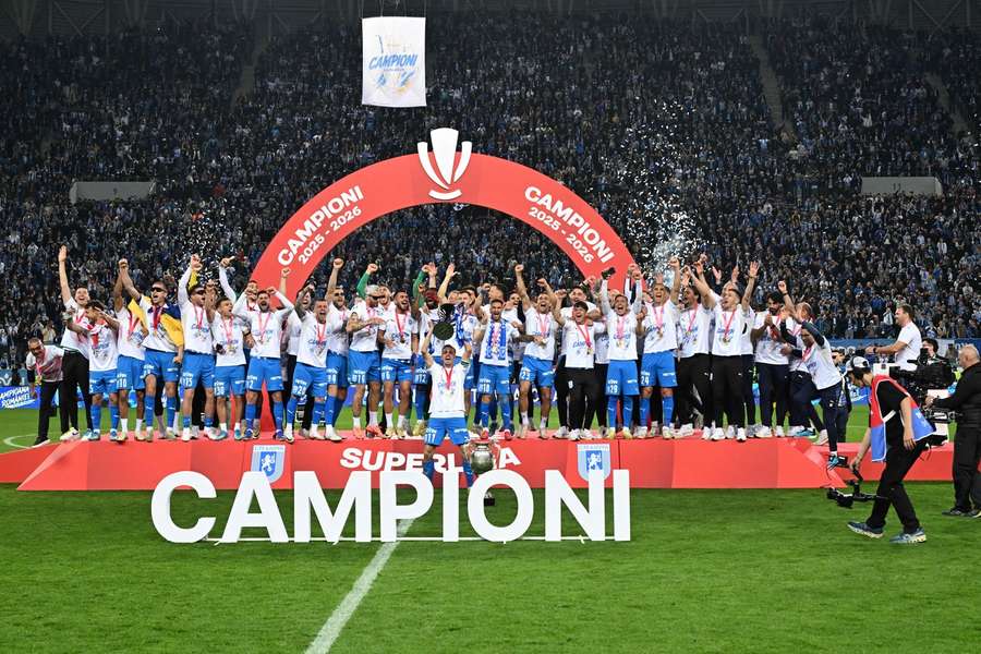Universitatea Craiova este campioana României Universitatea Craiova este campioana României