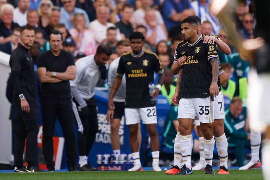 Aston Villa largement battu par Brighton après une première période catastrophique Aston Villa largement battu par Brighton après une première période catastrophique