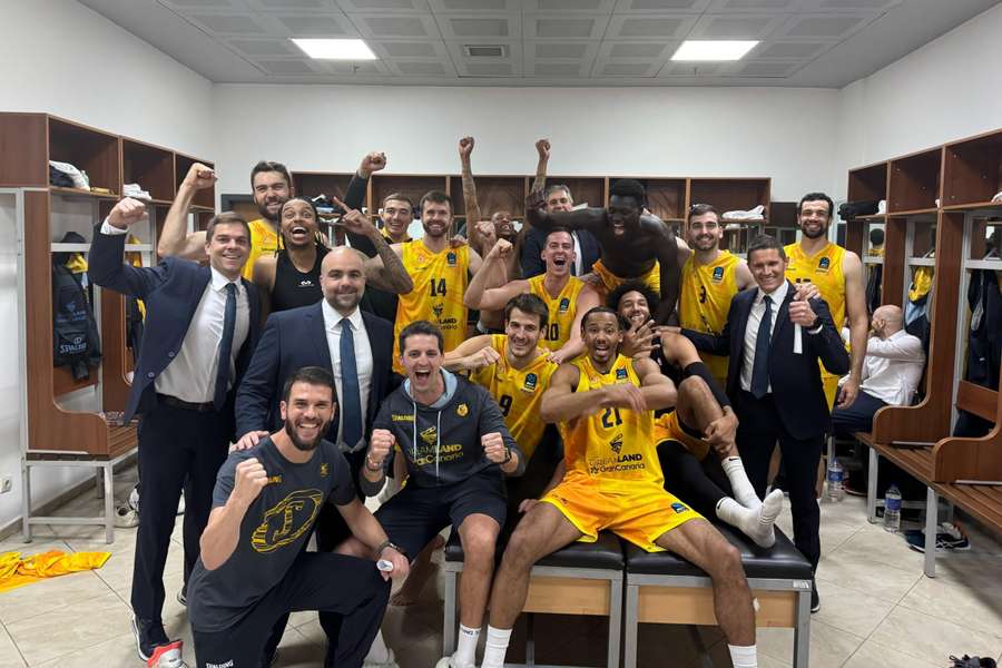 Los jugadores del Dreamland Gran Canaria celebran su pase a la final de la Eurocup
