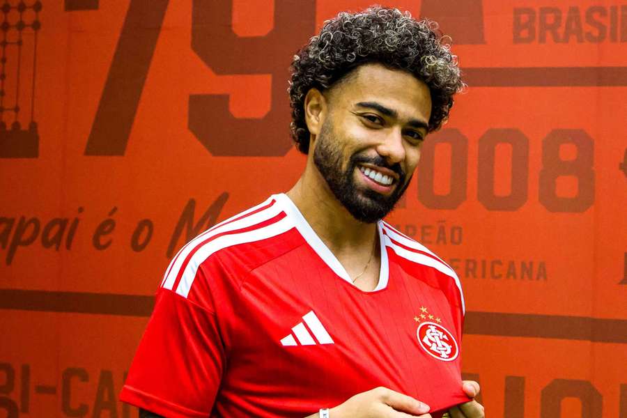 Calebe jogará no Internacional até julho de 2027 Calebe jogará no Internacional até julho de 2027