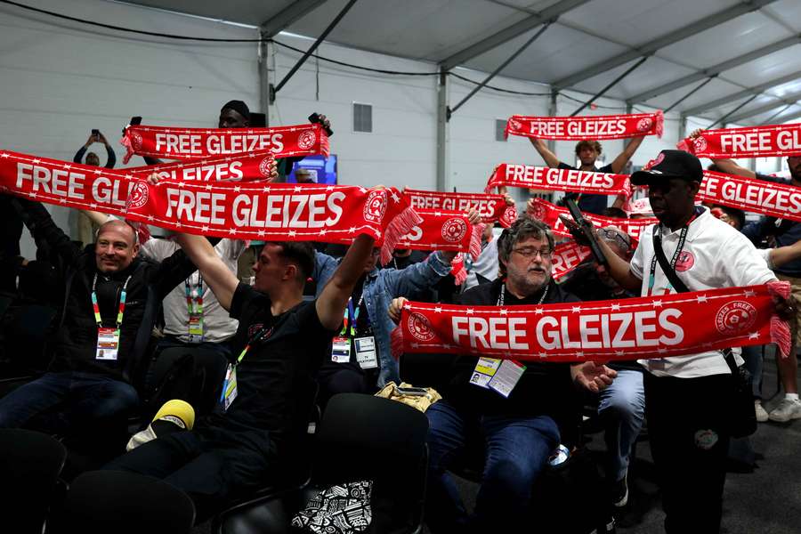 Christophe Gleizes "devrait être ici" avec les journalistes sportifs, disent ses parents Christophe Gleizes "devrait être ici" avec les journalistes sportifs, disent ses parents