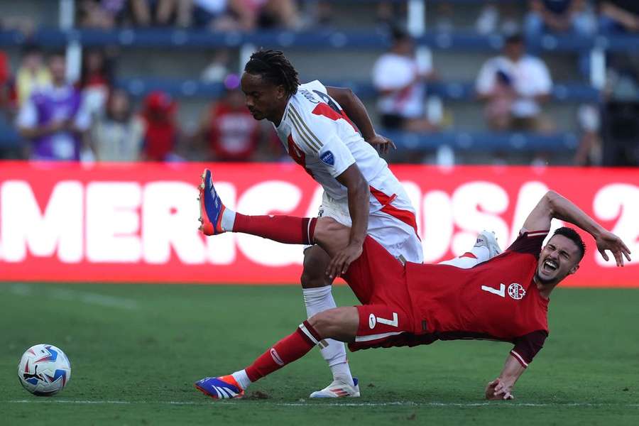 Oficial: André Carrillo, ex-Sporting e Benfica, rescinde com o Al Qadsiah