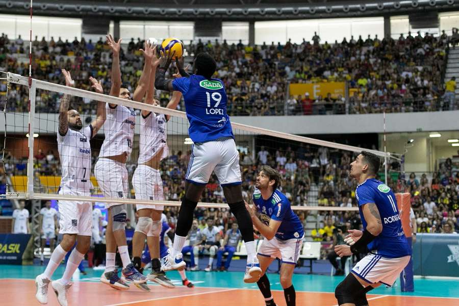 Cruzeiro e Minas voltam a se enfrentar, agora pelo Mineiro de vôlei