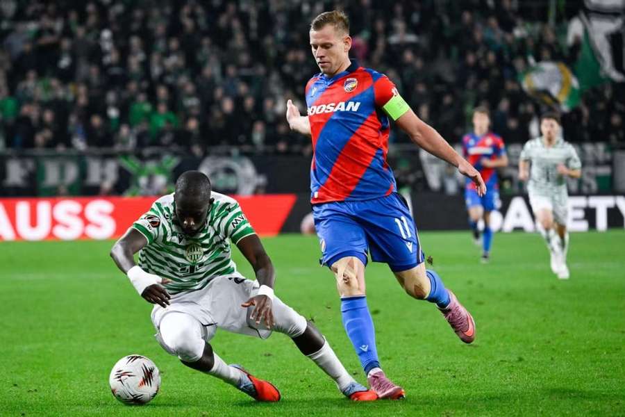 Vydra v zápase s Ferencvárosem.