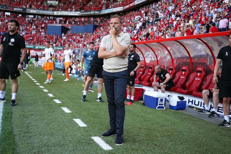 Supresa no banco do Ajax