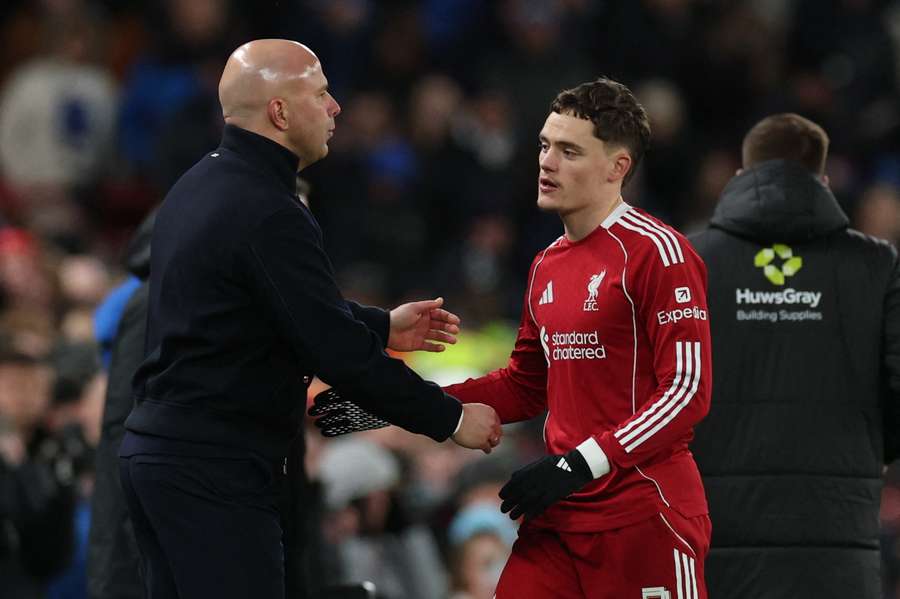 Slot (l.) legt große Stücke auf Wirtz (r.)