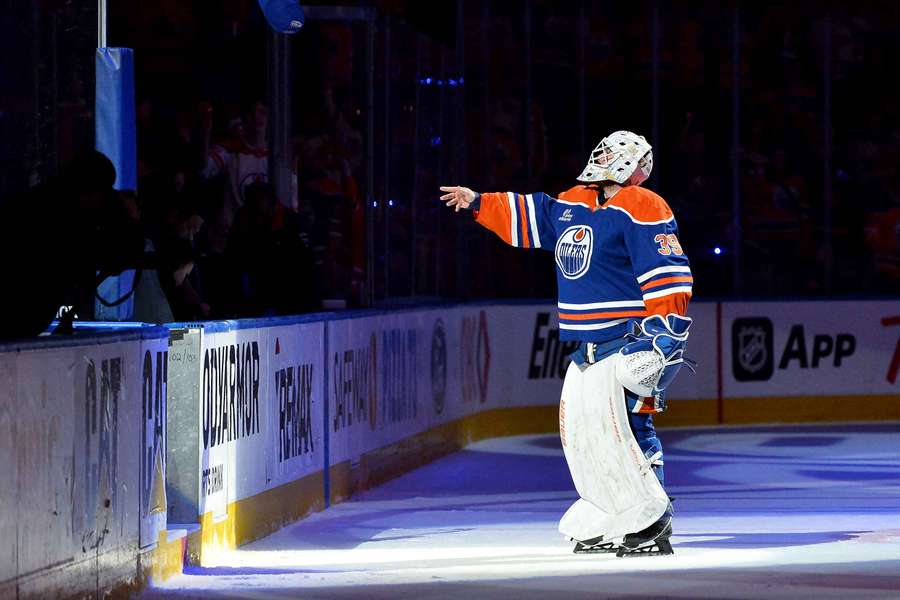 Ingram odchytal posledný zápas kariéry za Oilers. Ingram odchytal posledný zápas kariéry za Oilers.