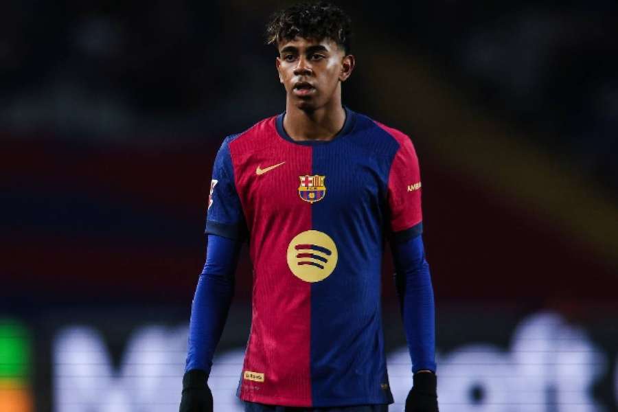 Lamine Yamal ao serviço do Barcelona