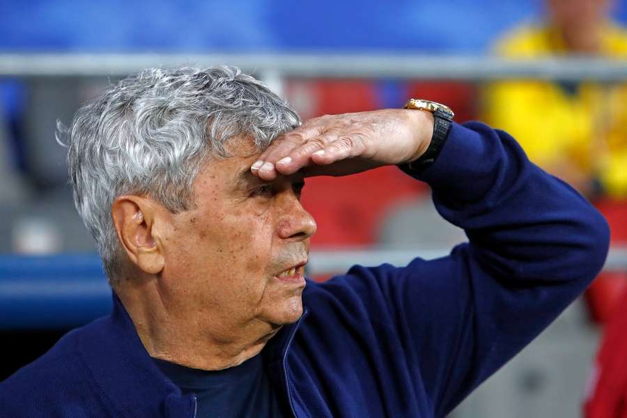 Selecționerul Mircea Lucescu a anunțat lotul de 26 de jucători pentru meciurile cu Kosovo și Cipru