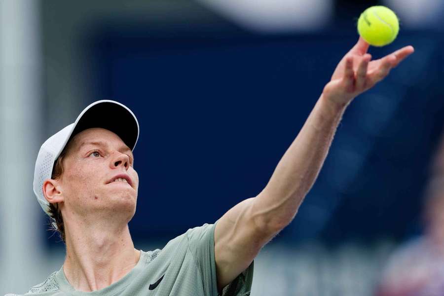 Jannik Sinner pokonał Daniiła Miedwiediewa w ćwierćfinale turnieju ATP 1000 w Szanghaju