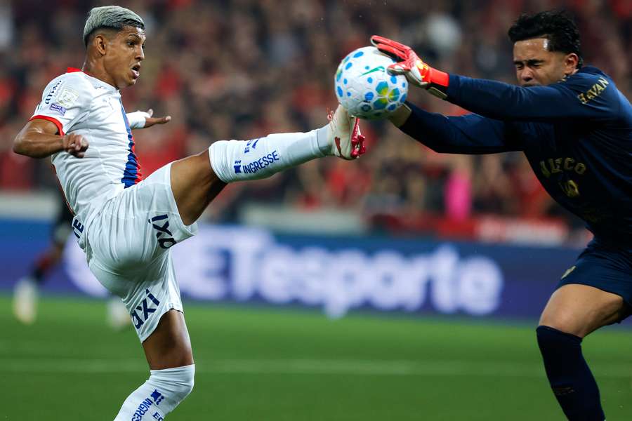 Pulga fez o gol de empate do Bahia
