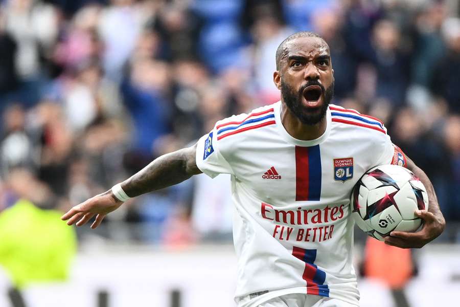 Alexandre Lacazette vstřelil do sítě Montpellieru čtyři góly.