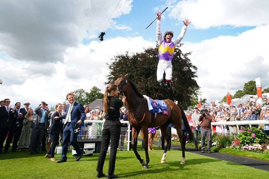 Frankie Dettori takes his flying dismounts to California leaving European racing with a huge vacuum to fill