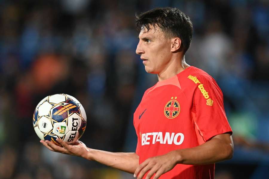 Risto Radunovic (31 de ani) evoluează din 2021 la FCSB