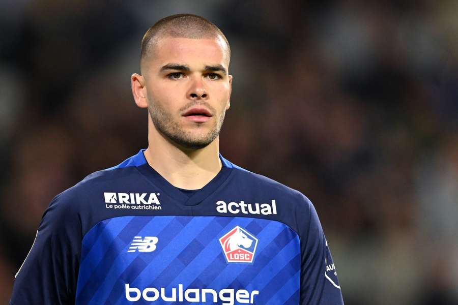 Man United target Lucas Chevalier reveals Premier League 'dream'