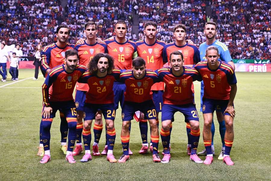 11 de España ante Perú 11 de España ante Perú