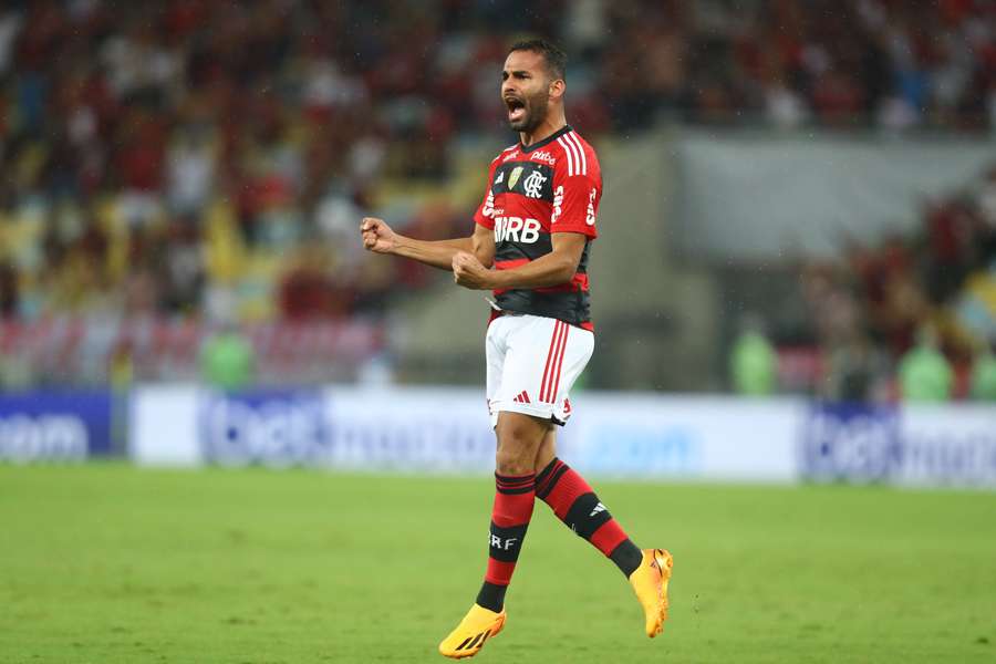 Thiago Maia abriu o baile