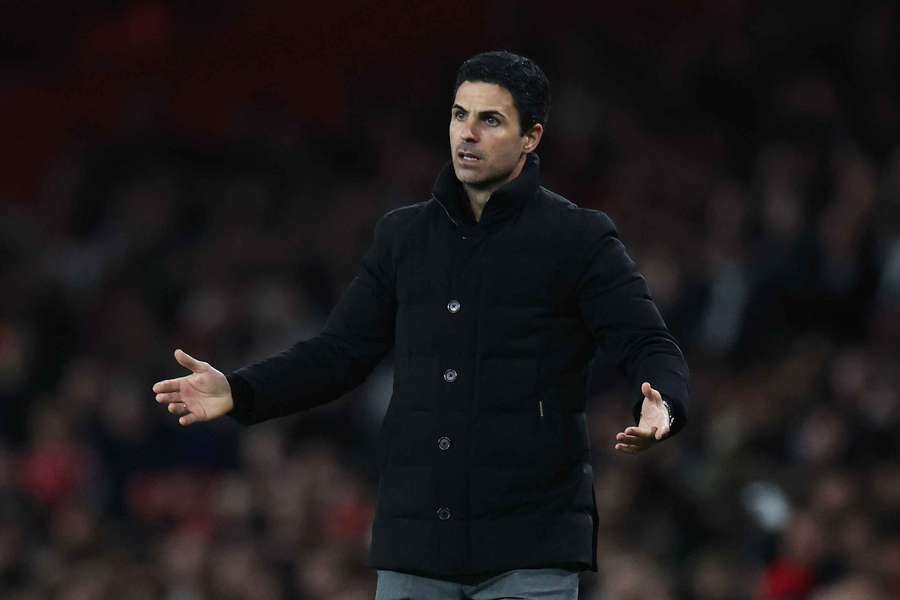 Arsenal manager Mikel Arteta reacts 