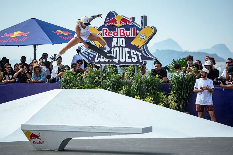 Gabi saiu da ginástica para fazer sucesso no skate