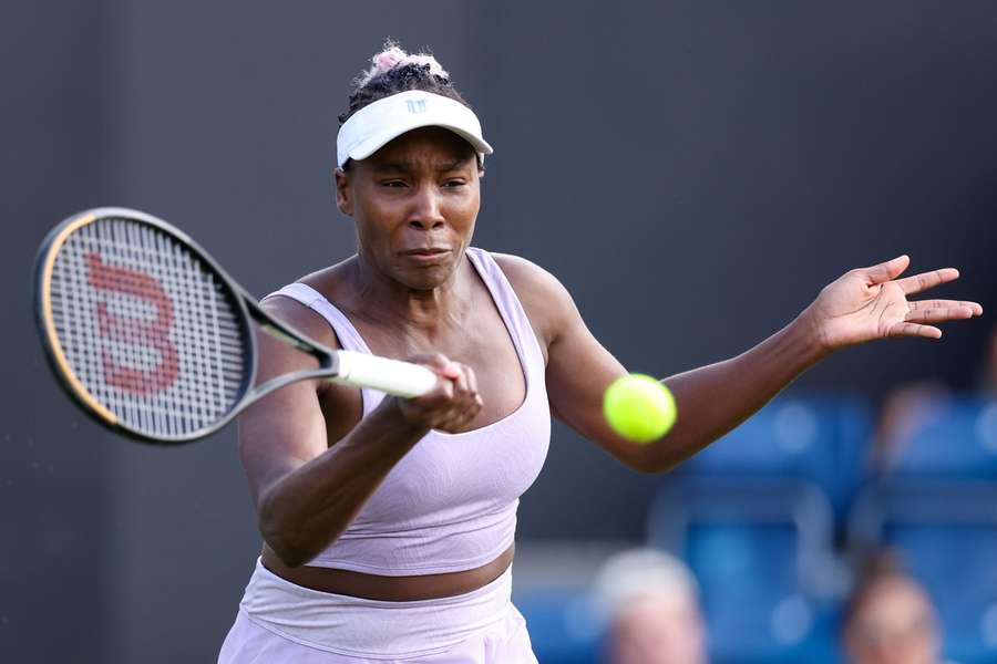Veteranen Venus Williams besejrer 12 år yngre modstander Veteranen Venus Williams besejrer 12 år yngre modstander