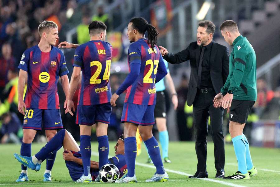 Simeone hails Atletico Madrid's 'great effort' for victory at Barcelona Simeone hails Atletico Madrid's 'great effort' for victory at Barcelona