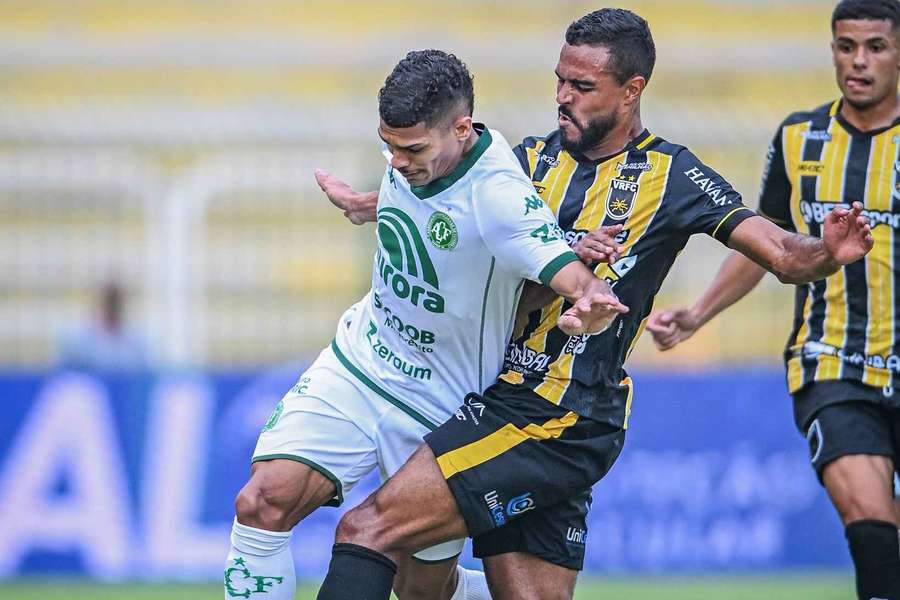 Chape não aproveitou confronto contra time já rebaixado