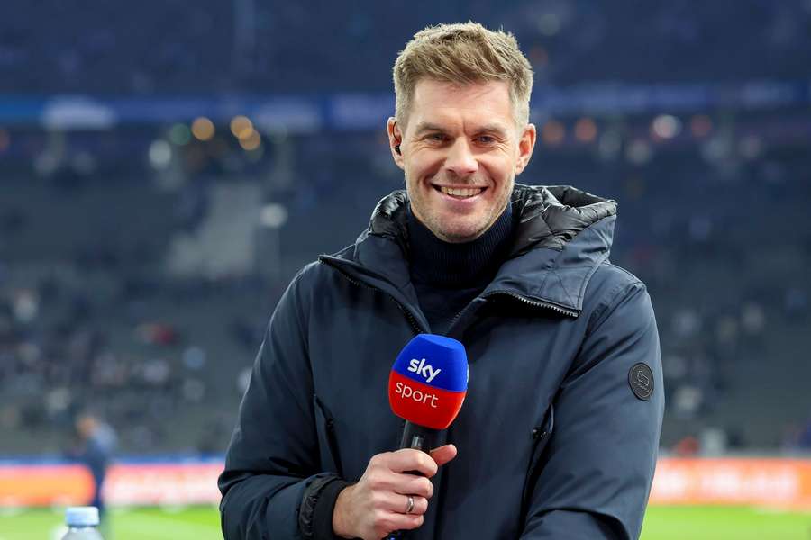 Simon Terodde hat sich auf Hertha BSC als Favoriten auf den Aufstieg in der 2. Bundesliga festgelegt.