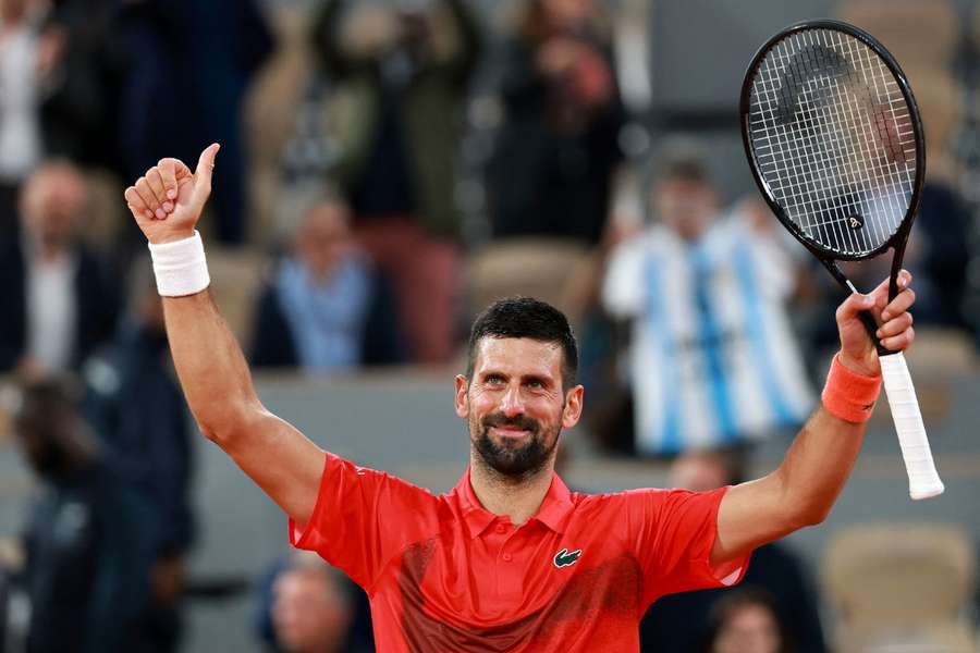 Novak Djokovic rozpoczyna French Open od pewnego zwycięstwa z McDonaldem
