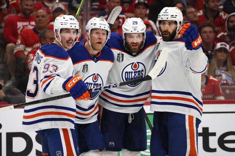 Edmonton Oilers kan pludselig dufte et muligt comeback på horisonten efter en forfærdelig start på årets Stanley Cup-finaleserie. 