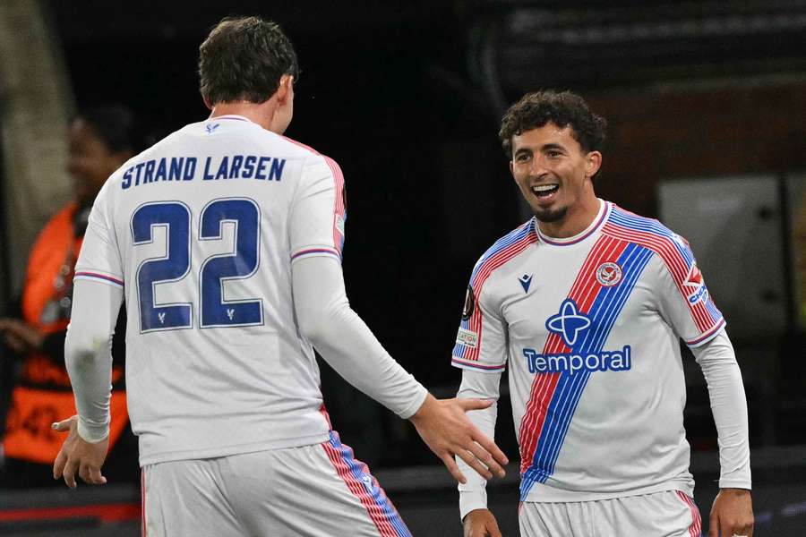 Yeremy Pino (dreapta) sărbătorește pentru Crystal Palace Yeremy Pino (dreapta) sărbătorește pentru Crystal Palace