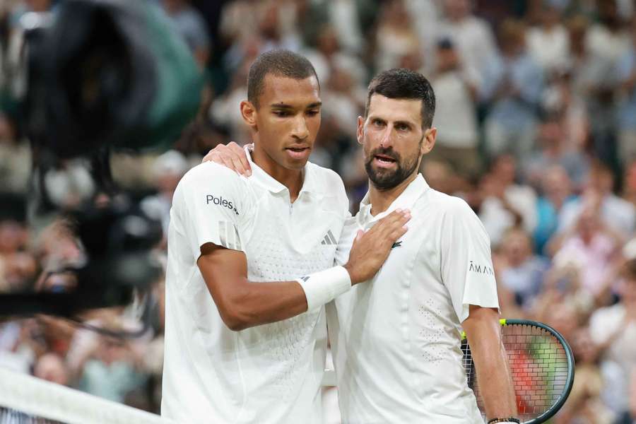 Felix Auger-Aliassime și Novak Djokovic Felix Auger-Aliassime și Novak Djokovic