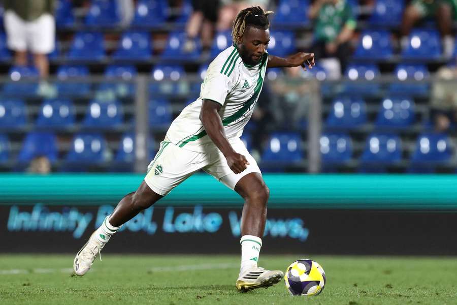 Saint-Maximin, de Arabia Saudí y Turquía a México