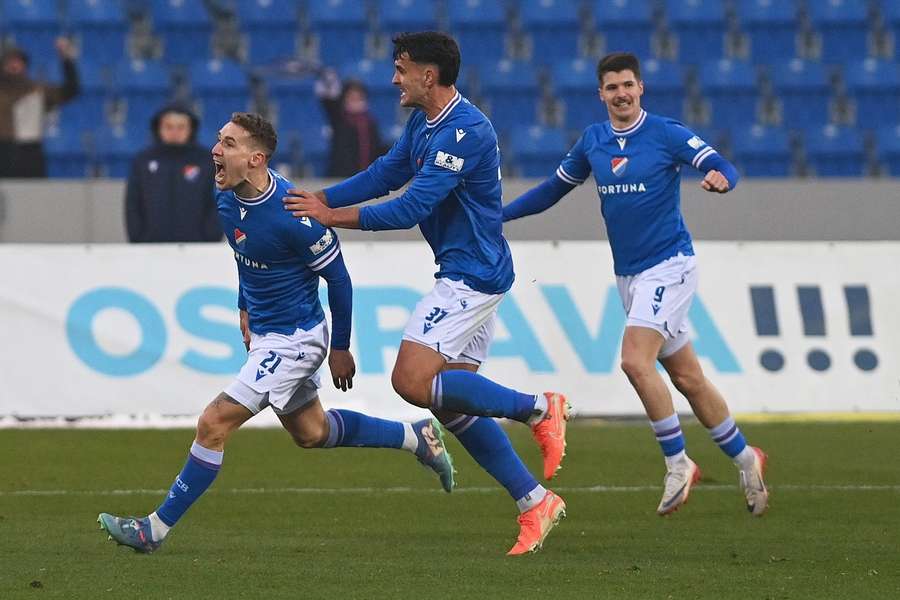 Baník Ostrava se dočkal gólů i výhry pod Tomášem Galáskem. Baník Ostrava se dočkal gólů i výhry pod Tomášem Galáskem.