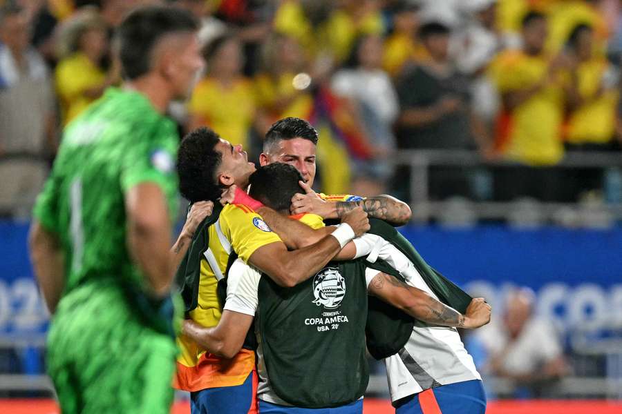 Colombia players celebrate victory