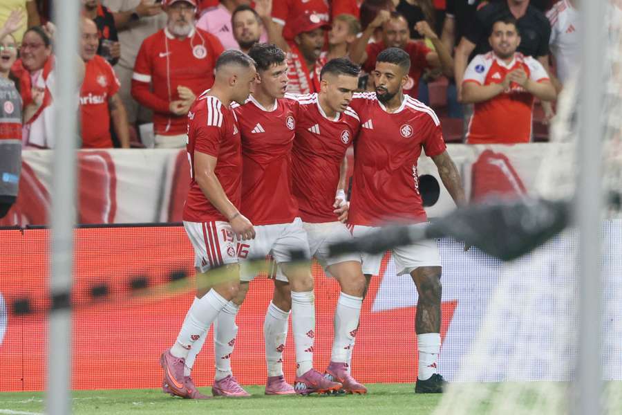 Ronaldo fez o gol de empate do Internacional no primeiro tempo