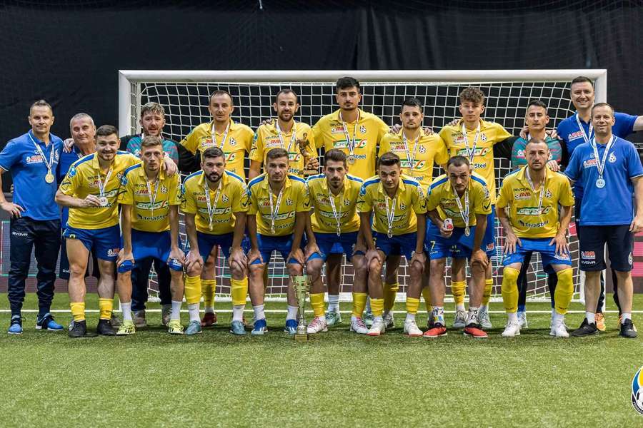 Naționala României de minifotbal a cucerit medaliile de argint la Campionatul European Naționala României de minifotbal a cucerit medaliile de argint la Campionatul European