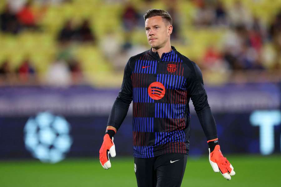 Barcelona goalkeeper Ter Stegen could be sidelined for a while