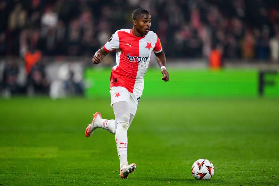 Simion Michez by měl opustit Česko. Simion Michez by měl opustit Česko.