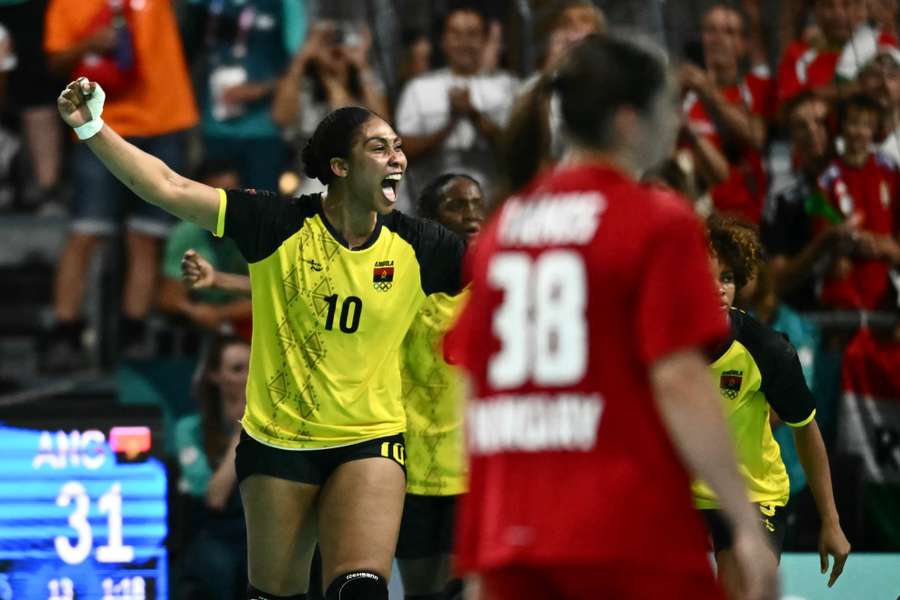 Albertina Kassoma festeja empate de Angola