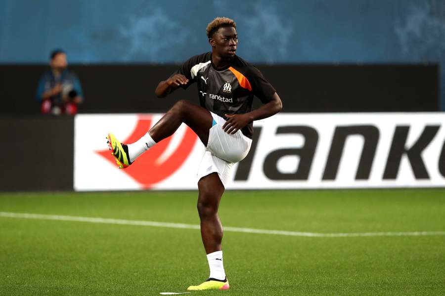 Bamo Meïté durante un calentamiento