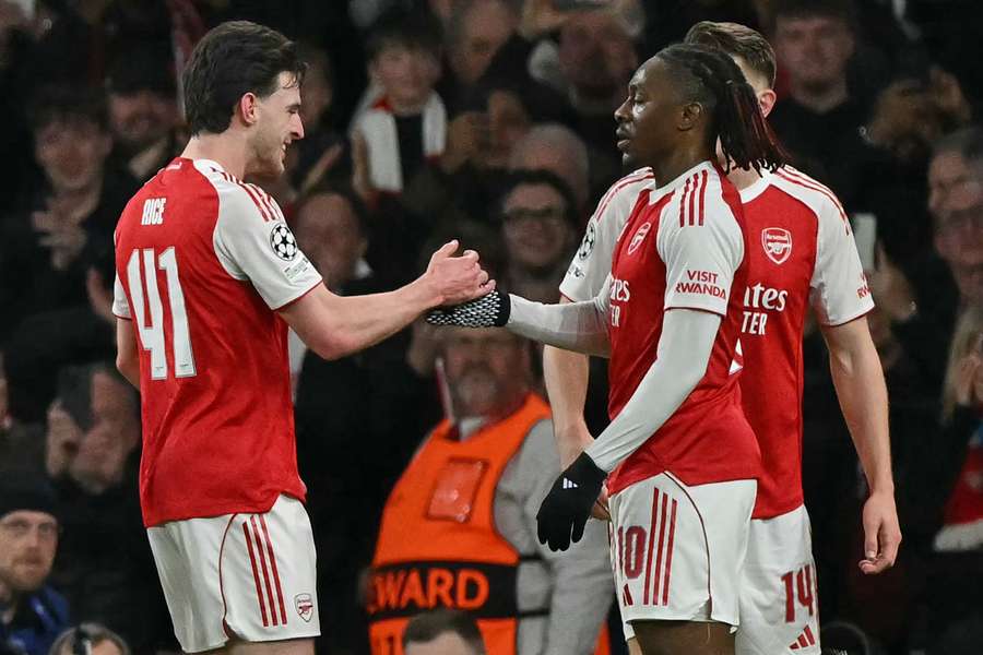 Arsenal v odvetě osmifinále LM porazil Leverkusen 2:0. 