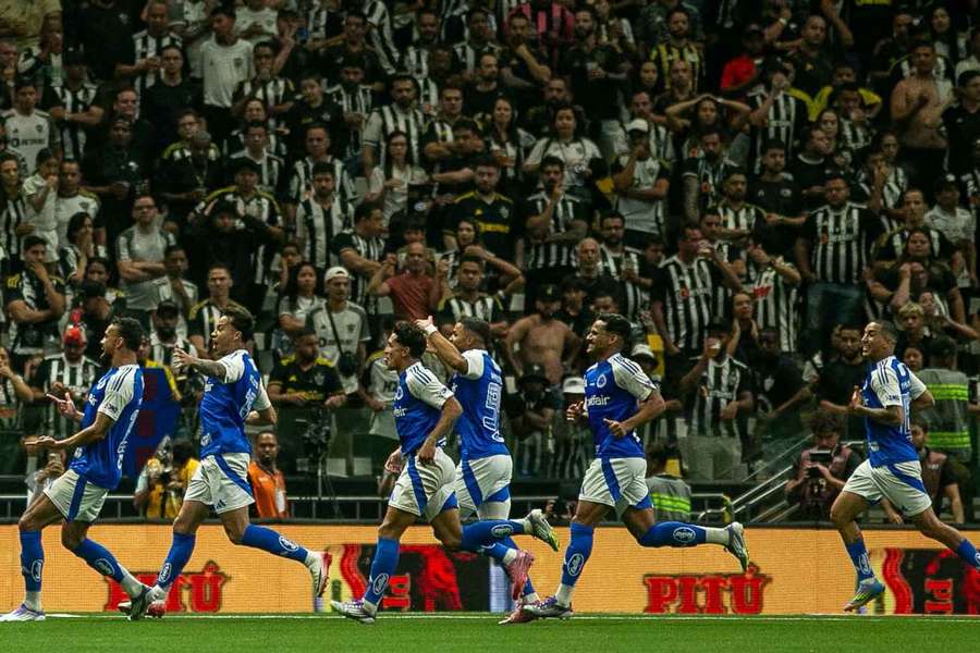 Em 2025, o Cruzeiro atropelou o Atlético nas quartas da Copa do Brasil Em 2025, o Cruzeiro atropelou o Atlético nas quartas da Copa do Brasil