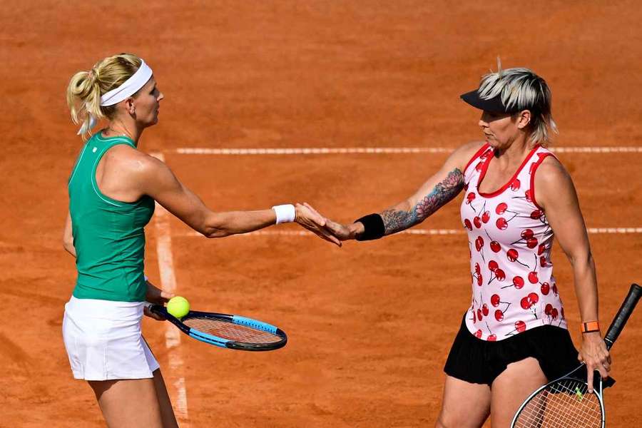 Lucie Šafářová a Bethanie Matteková-Sandsová na Livesport Prague Open.